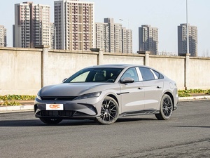 BYD Han DM-i 2025: Berlina Ibrida Plug-in di Lusso a 5 Posti con Guida Intelligente, Autonomia di 125 km, Comfort e Lunga Autonomia - Product Image 3