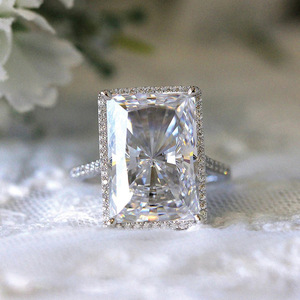 Anello Rettangolare Scintillante da Donna, Gioiello di Lusso alla Moda - Product Image 3