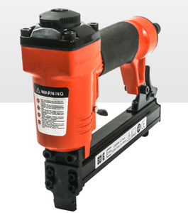 Cucitrice pneumatica professionale 8016 Ga.21 1/2 ''pinzatrice corona 12.8mm pistola sparachiodi aria Fine OEM personalizzabile GS certificata 3 anni - Product Image 3