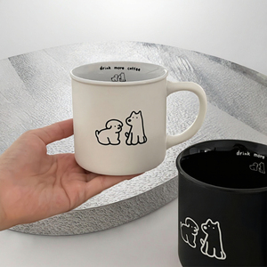 Ensemble de tasses à petit-déjeuner de style coréen haut de gamme, design chiot givré, tasses à café en céramique classiques noires et blanches pour les fêtes - Product Image 3