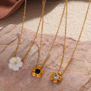 Collar Personalizado de Acero Inoxidable Elegante Floral Rosa Margarita Tulipán 18K Chapado en Oro Antialérgico Collar Botánico Impermeable - Product Image 3