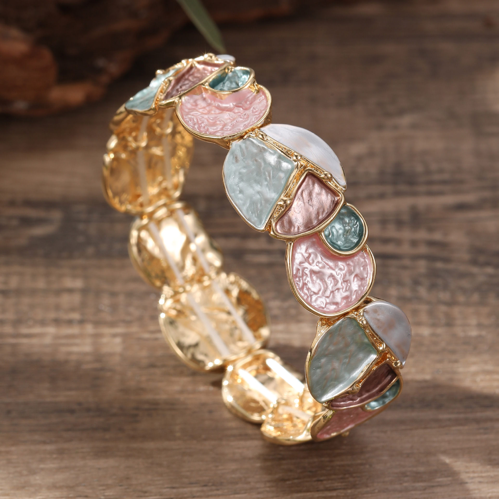 ฤดูหนาวสีกลีบเรขาคณิตวงกลม-ทอง