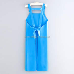 Grembiule da donna senza maniche in TPU blu impermeabile resistente, personalizzabile con logo, all'ingrosso per cucina, salone, lavaggio, artisti, in plastica - Product Image 6