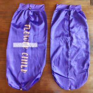 Bonnet de nuit en satin long pour femme, doux et soyeux, à couche unique, avec large bande élastique, logo personnalisé et bouton-pression - Product Image 2