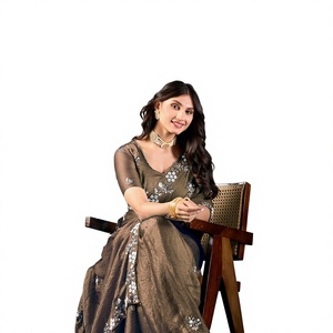 Sari de terciopelo satinado para mujer, diseño indio de Vexotrend, hermoso diseño Patola, estilo tradicional, para bodas, Diwali y fiestas. - Product Image 1