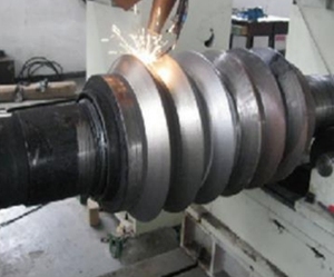 Machine <span class=keywords><strong>de</strong></span> revêtement et <span class=keywords><strong>de</strong></span> durcissement au laser à fibre robotisée/par plateforme avec dispositif d'alimentation automatique en poudre, système d'impression 3D pour métaux - Product Image 3