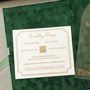 Invitaciones de Boda de Lujo en Verde Esmeralda con Cubierta de Terciopelo, Detalles en Dorado, Tarjetas de Confirmación de Asistencia y Sobres - Product Image 3
