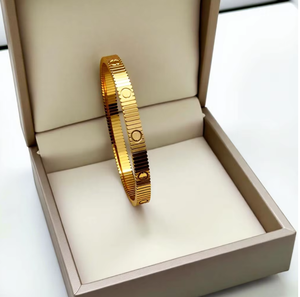 Pulsera <span class=keywords><strong>de</strong></span> Acero Inoxidable Chapada en <span class=keywords><strong>Oro</strong></span> <span class=keywords><strong>de</strong></span> 18K, Diseño Nuevo, Barata, al por Mayor, para <span class=keywords><strong>Hombre</strong></span> y Mujer, con Sello <span class=keywords><strong>de</strong></span> Amor, para Fiesta - Product Image 3