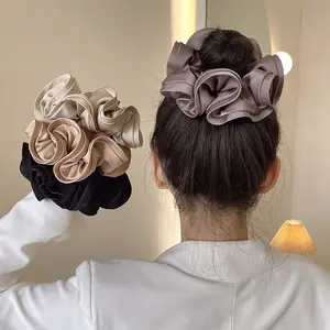 Luxus elegante einfache übergroße blumen elastische Haarbinden groß schwarz braunes Haar Band Mädchen Frauen extra große Satin-Seiden-Scrunchies