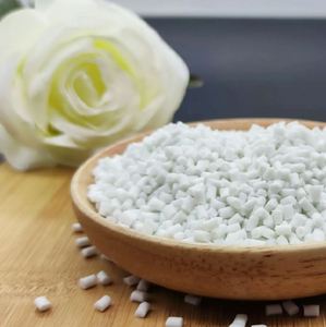 Precio de fábrica, gránulos PBT de alta calidad, tereftalato de polibutylece PBT GF15 hechos de material plástico compuesto, a precio de fábrica - Product Image 1