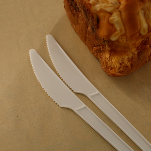 Couteaux jetables en CPLA de style simple et compostable pour la restauration à emporter - Product Image 1
