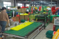 Memproduksi dan Mendistribusikan Kantong Jaring Panen Kurma untuk Pasar Timur Tengah