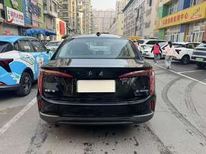 Sedan Elétrico Usado Hongqi E-QM5 2023 com Bateria de Fosfato de Ferro de Lítio, 4 Portas, 5 Lugares, Direção à Esquerda, Automático, Pneus R18 Escuros - Product Image 3