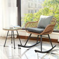 Chaise à bascule de jardin en rotin PE tressé à la main, confortable et élégante, pour cuisine de villa moderne et patio, vente en gros