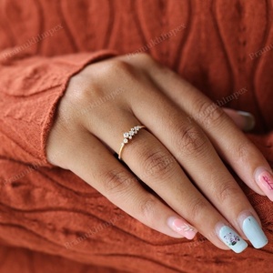 Nuevo Fashion Lab Grown Women Antique Cluster Wedding Band Precio al por mayor para Dia Jewelry en venta - Product Image 2