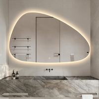 Miroir de salle de bain intelligent de forme irrégulière, avec éclairage LED et miroir de coiffeuse mural