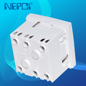 Norme EUROPÉENNE Allemand Schuko <span class=keywords><strong>Prise</strong></span> 16 A 250 V Série <span class=keywords><strong>prise</strong></span> de courant murale inviolable 45*45mm blanc - Product Image 2