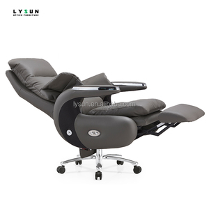 Kursi Eksekutif Putar Modern Berbahan Kulit PU Abu-abu Ergonomis yang Dapat Diperpanjang dengan Sandaran Kaki - Product Image 1