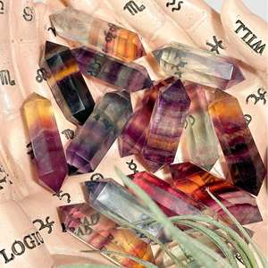 Varita de Cristal Natural de Doble Punta Tallada en Fluorita Arcoíris Pulida para Feng Shui y Artesanía Religiosa - Product Image 1