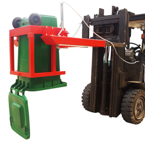 מתקן הטיה לפח אשפה נייד מפלסטיק בנפח 240 ליטר למלגזה, ציוד בנייה עם מנוע דיזל - Product Image 1