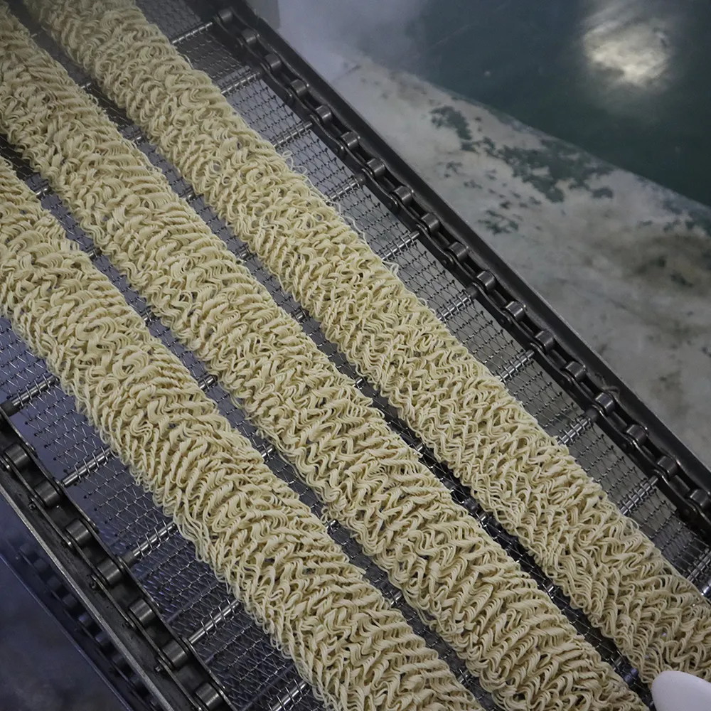 Tuổi thọ dài gà tây Máy Làm Mì ăn liền hiệu suất ổn định dây chuyền sản xuất máy mì ăn liền tự động