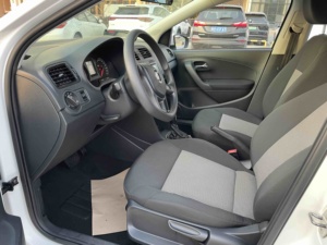 Volkswagen <span class=keywords><strong>Polo</strong></span> <span class=keywords><strong>2016</strong></span> 1.4L Automatica Usata Economica Versione Fashion - Inventario Concessionaria Hatchback Auto di Seconda Mano - Product Image 4