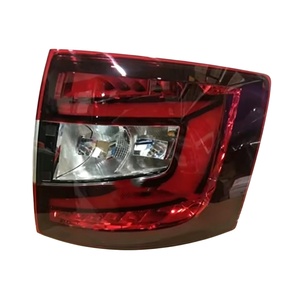 Cubierta de Lente para Luz Trasera LED para Skoda <span class=keywords><strong>Octavia</strong></span> <span class=keywords><strong>Combi</strong></span> 2018-2019, Piezas de Iluminación Automática para Frenado, Conducción y Reversa - Product Image 3