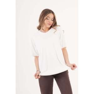 เสื้อยืดคอกลมไร้ตะเข็บสำหรับผู้หญิง ขายส่ง สีขาว - Product Image 4