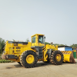 Chargeuse sur pneus Komatsu WA600-3 d'origine japonaise, pour travaux miniers intensifs, faible nombre d'heures de fonctionnement, en stock, prête à l'exportation - Product Image 1