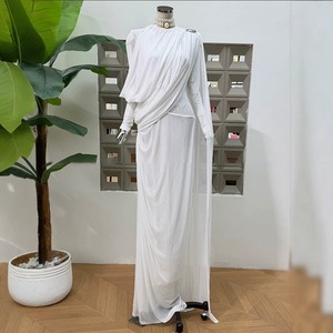 Robe longue élégante style rétro en satin, plissée, ajustée, anti-plis, col en V, avec anneau métallique, nouvelle collection 2026, couleur unie - Product Image 1