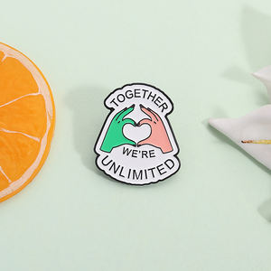 灵感来自电影爱好者珐琅别针匹配心形胸针翻领徽章珠宝礼物给粉丝朋友散装 - Product Image 2