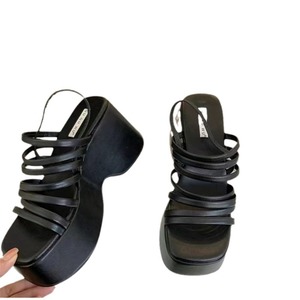 รองเท้าแตะแฟชั่นสไตล์โรมันกันน้ำสำหรับผู้หญิงมาใหม่, รองเท้าส้นหนาแฟชั่นส้นสูงแบบลำลองสำหรับใส่ไปทะเล2025 - Product Image 1