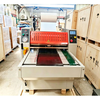 Machine à plastifier le papier de qualité industrielle, robuste et compacte, pour le traitement du papier, la protection des documents et des photos, amélioration de la qualité.