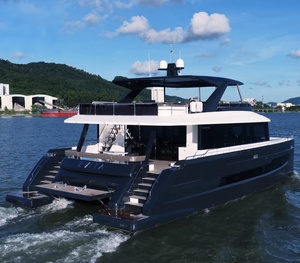 Yacht catamaran super luxueux de 62 pieds en fibre de verre avec moteurs intérieurs élégants pour les loisirs, les vacances, la croisière, la pêche en mer - Product Image 2