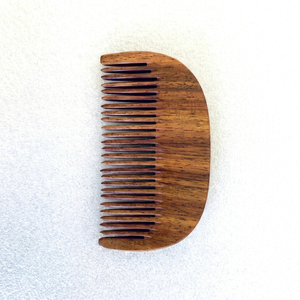 Peigne à cheveux artisanal en bois naturel, finition lisse, design durable, accessoire de toilettage, Orion artisanal, vente en gros - Product Image 1