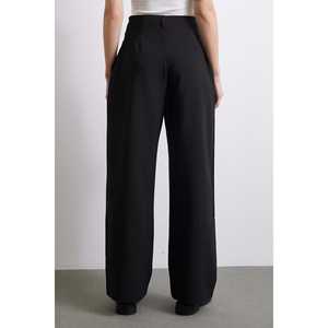 กางเกงขายาวทรงขาบานเอวสูงผ้าเครปสีดำกันยับสำหรับผู้หญิง - Product Image 1