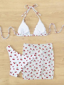 Nuevo conjunto de traje de baño de vacaciones de 3 piezas Sexy <span class=keywords><strong>Bikini</strong></span> con patrón de cereza con pareo corto para mujeres Ropa de playa multicolor - Product Image 4