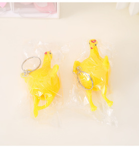 Juguete Antiestrés de Pollo para Apretar, Llavero de Pollo que Pone Huevos, Juguete Divertido para Bromas para Adultos - Product Image 5