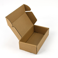 Boîtes d'expédition en kraft de qualité supérieure pour la livraison de vêtements et de chaussures, boîtes d'expédition personnalisées en carton ondulé imprimées en couleur
