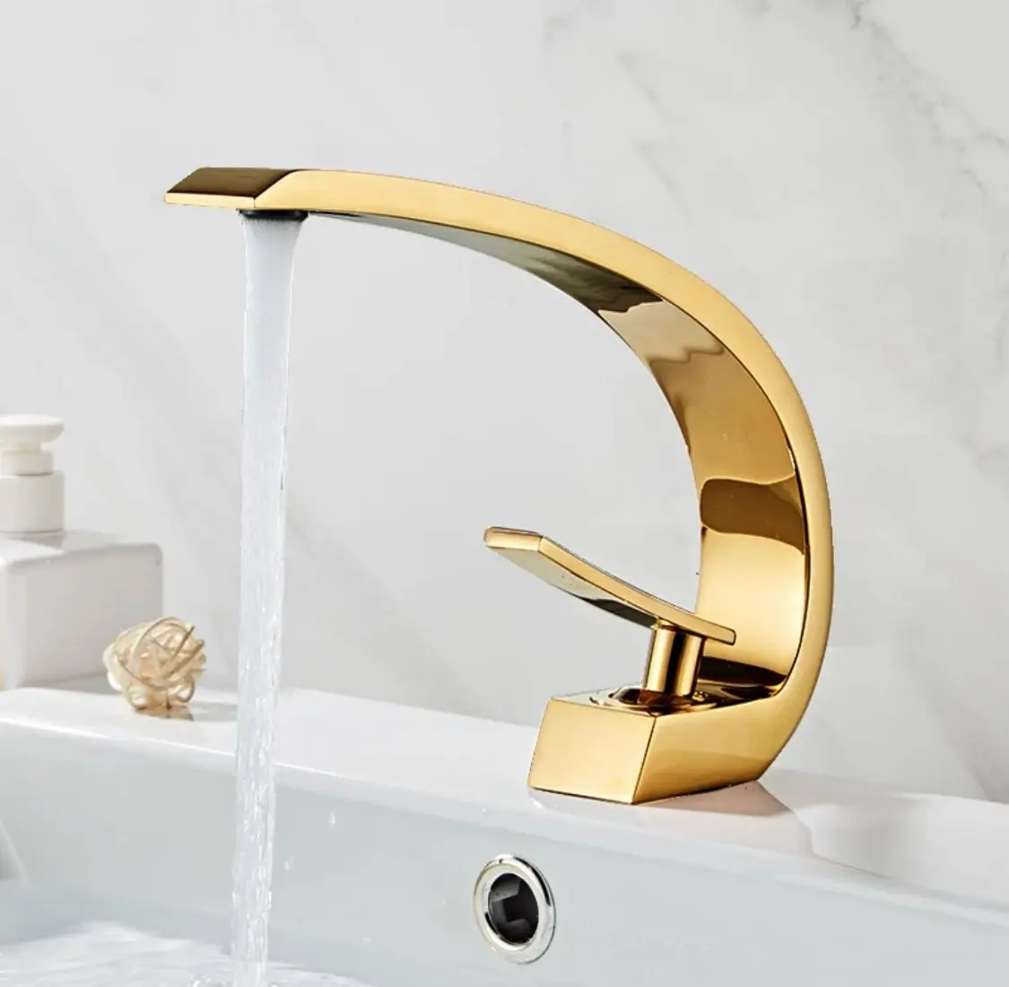 Gold Color Ceramic Cartridge Brass Taps Copper Bathroom Sink Faucets
