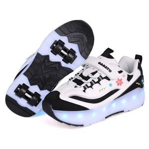 <span class=keywords><strong>Cema</strong></span> Patins à roulettes détachables Sport pour enfants Chaussures de marche automatiques à <span class=keywords><strong>4</strong></span> roues et déformation à double rangée - Product Image 3