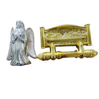 Accessoires de cercueil de luxe de style européen en gros, nouveau design, décoration de cercueil avec croix, Jésus et fleurs