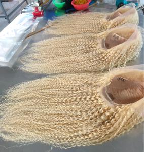 <span class=keywords><strong>Parrucca</strong></span> Lace Front in <span class=keywords><strong>Capelli</strong></span> Umani Vergini Brasiliani Biondi Ricci 24-28 Pollici 613, Promozione Ingrosso, Pizzo Trasparente Senza Colla - Product Image 4
