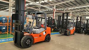 EVERLIFT 4 Ton Yüksek Verimli Çok Fonksiyonlu Dizel Forklift Aynı Güçte Atölye Ağır Malzeme Taşıma - Product Image 6