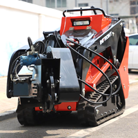 Mini-chargeuse compacte diesel 25 CV avec moteur Euro5 pour le déneigement et l'entretien des allées et des parkings en hiver