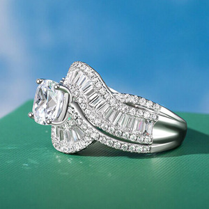 Anello Geometrico Quadrato per Donne, Stile Minimalista di Lusso, Gioiello da Dito per Fidanzamento, Uso Quotidiano, Regalo per Feste - Product Image 5