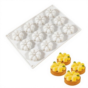 Molde de Silicona de Grado Alimenticio con 12 Cavidades en Forma de Pétalo de Calabaza para Mousse Francesa y Panna Cotta, Modelo TC2523, Empaque Individual - Product Image 1
