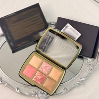Paleta de Maquillaje con Temática Animal de Edición Limitada de Navidad, Todo en Uno: Sombra de Ojos, Rubor e Iluminador