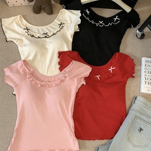 Top de estilo francés con volantes, bloques de color, cuello redondo, sujetador acolchado incorporado, top de verano para chica, con lazo, manga corta, hombros regulares - Product Image 1