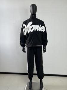 Tuta Sportiva da Uomo Personalizzabile con Logo, Traspirante in Nylon, Riflettente, Antivento, con Strisce Laterali - Product Image 4